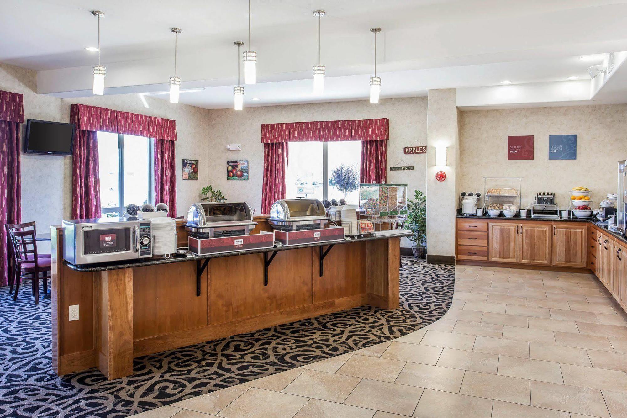 Comfort Suites Wenatchee Gateway מראה חיצוני תמונה
